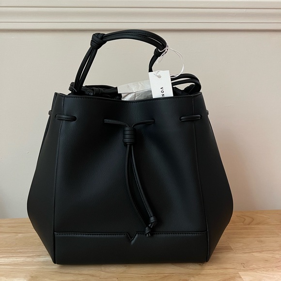 NWT Von Holzhausen Bucket Crossbody, black leather - Picture 4 of 9